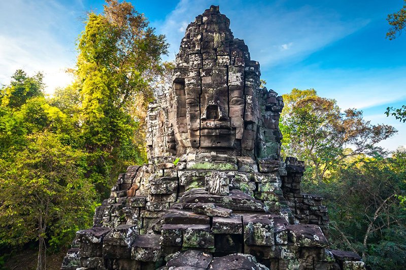 Biking Angkor Wat & Bayon the Smiling Temple
